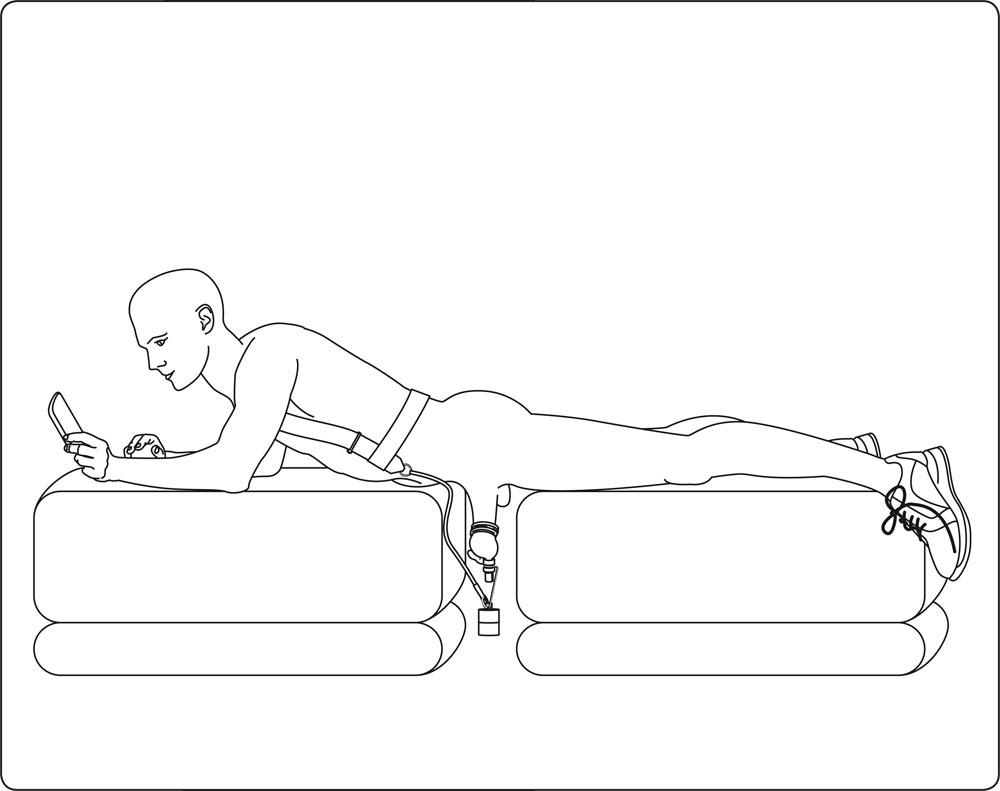 Weighing expander PeniMaster PRO lying down.